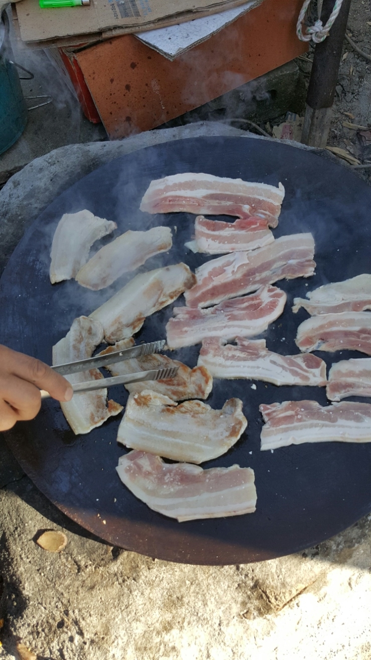 시골솥뚜껑삼겹살 이미지