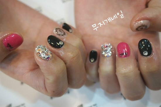블랙바비네일 이미지