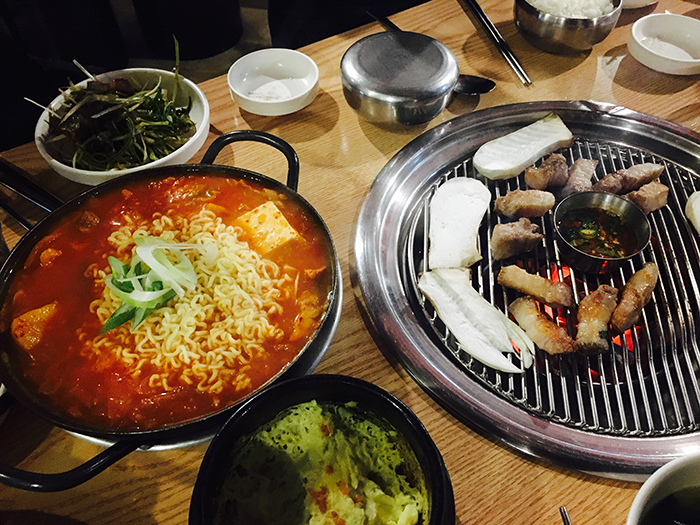 미소짓는한우 이미지