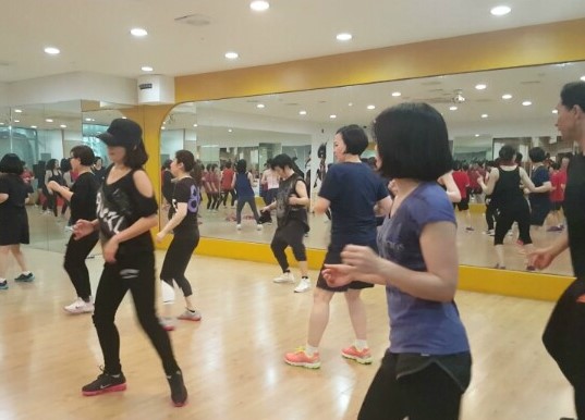 스타칼리휘트니스주 이미지