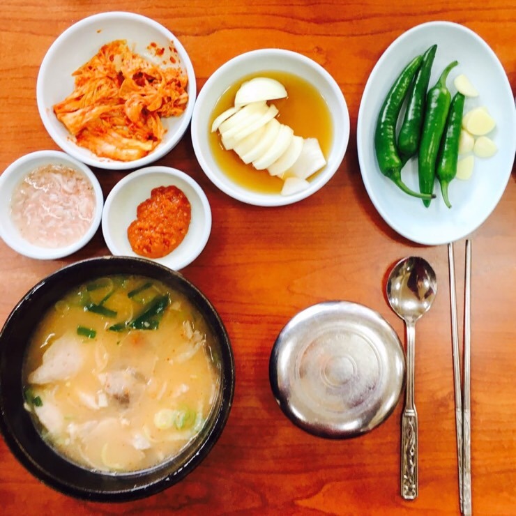 쌍둥이 돼지국밥 이미지