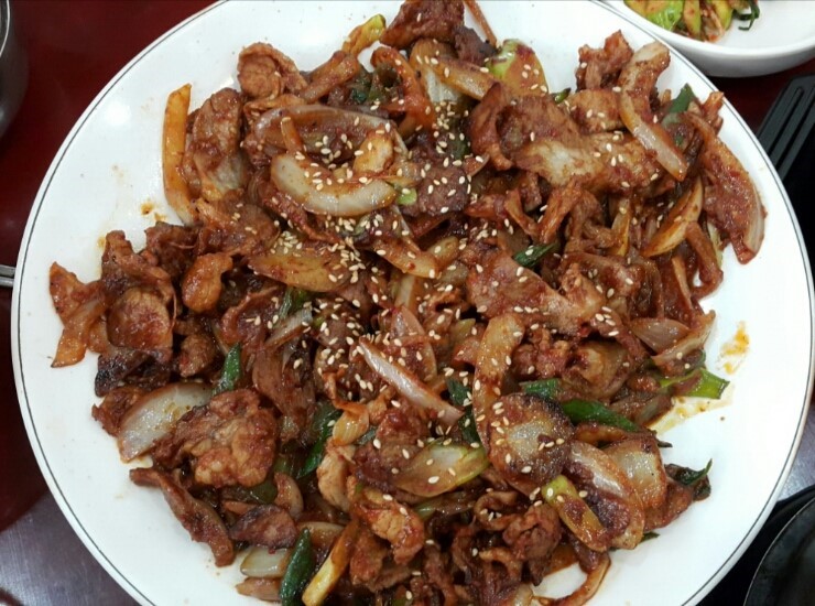 둥근상시골집 이미지