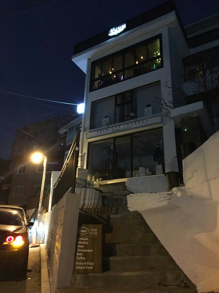 도어(Door) 이미지