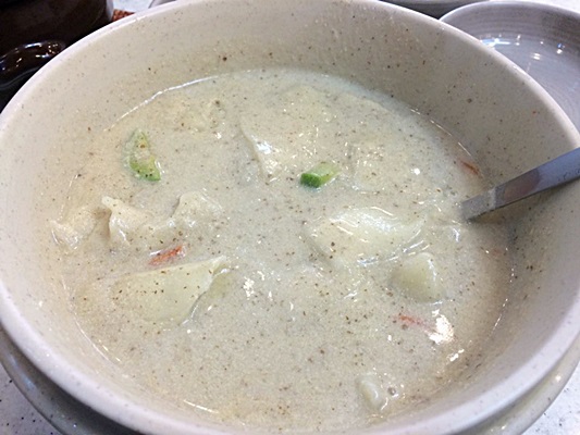 보리밥칼국수 이미지