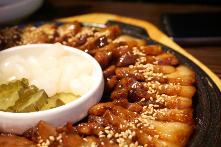 불로만치킨바베큐 이미지