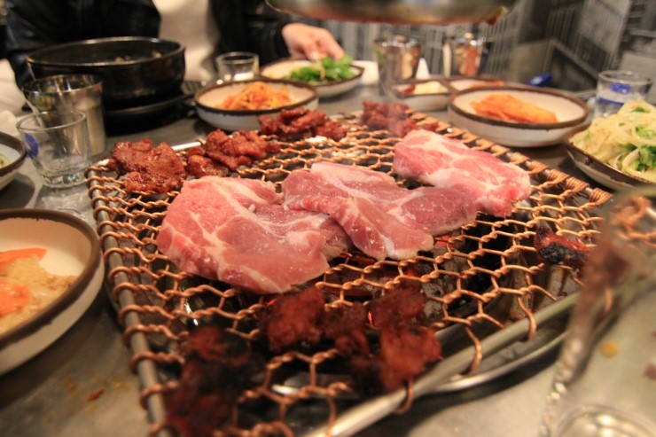 돼지고기껍데기구이구이 이미지
