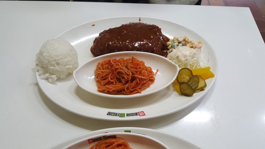 배터지는 생돈가스 이미지