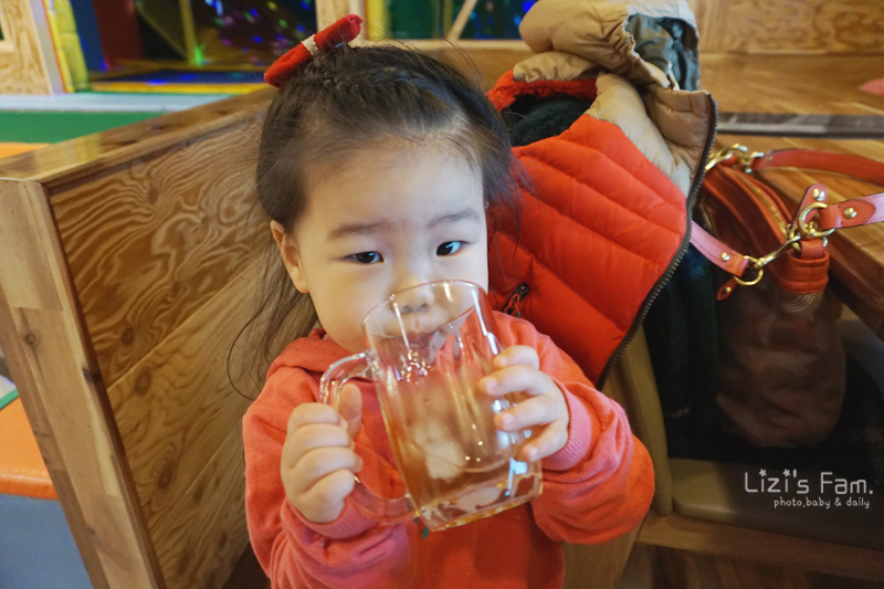 방방나이트 이미지