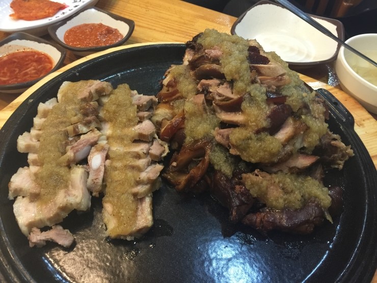 꿀꿀이네족발집 이미지