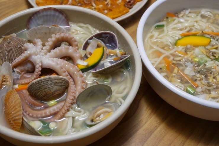 손칼국수 이미지