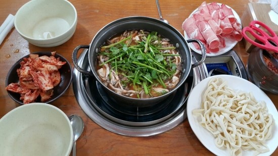 얼크니손칼국수 이미지
