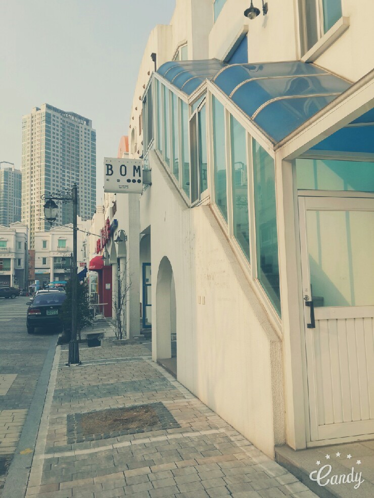 봄이왔나BOM 이미지