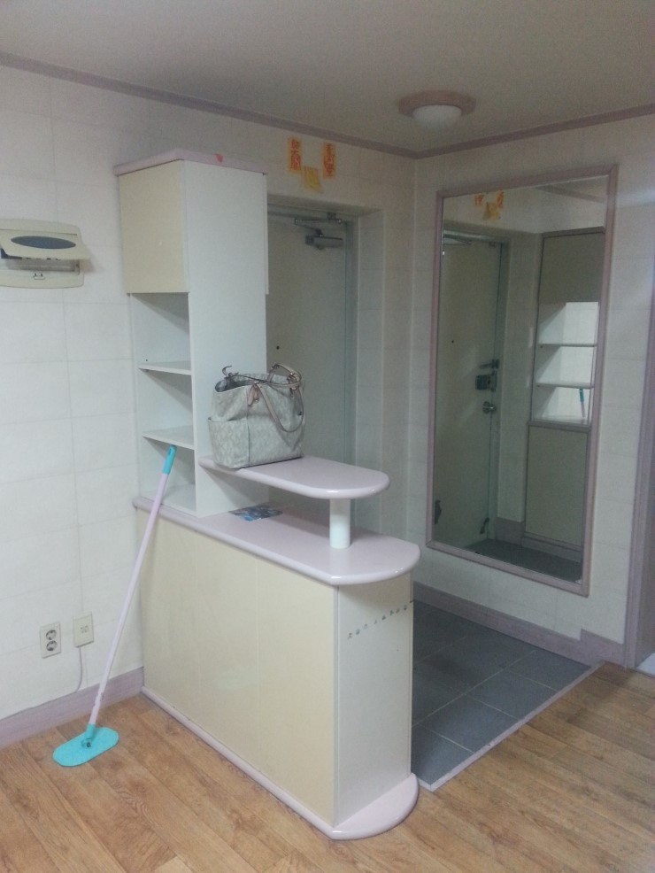 오묘한신발장 이미지