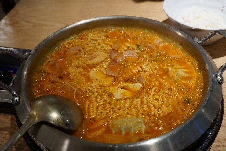 쉐프의부대찌개 이미지
