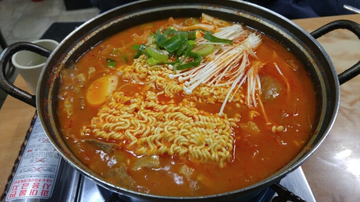 장어구이김치찌개 이미지