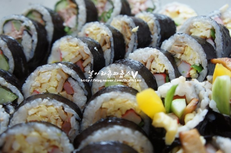 둘둘말은김밥 이미지