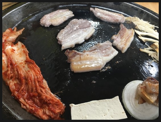 돼지꿈꾸던날 이미지