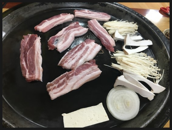 돼지꿈꾸던날 이미지