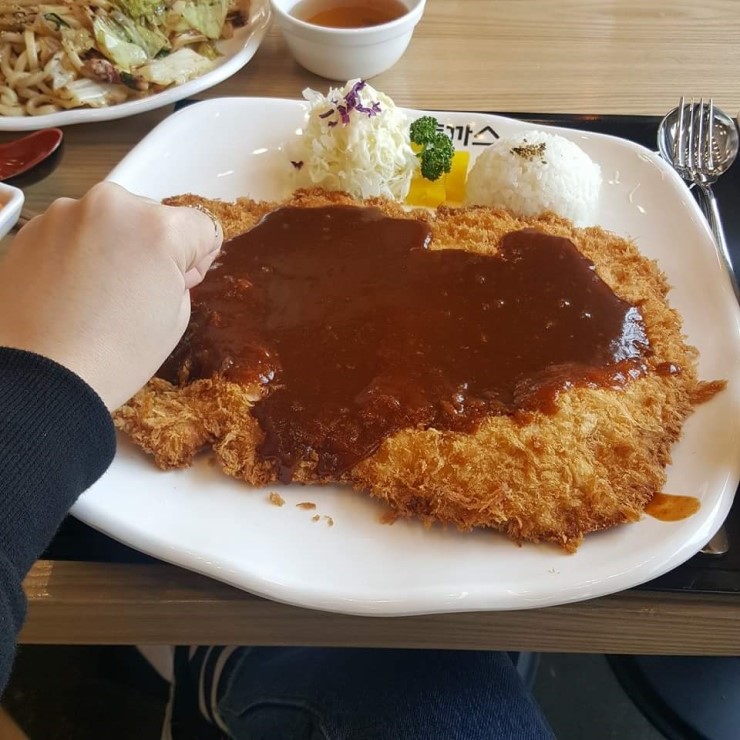 돈가스맘 이미지