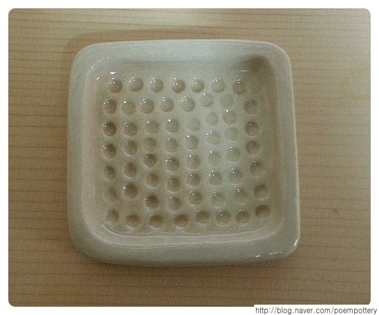 아시에뜨(Assiette) 이미지