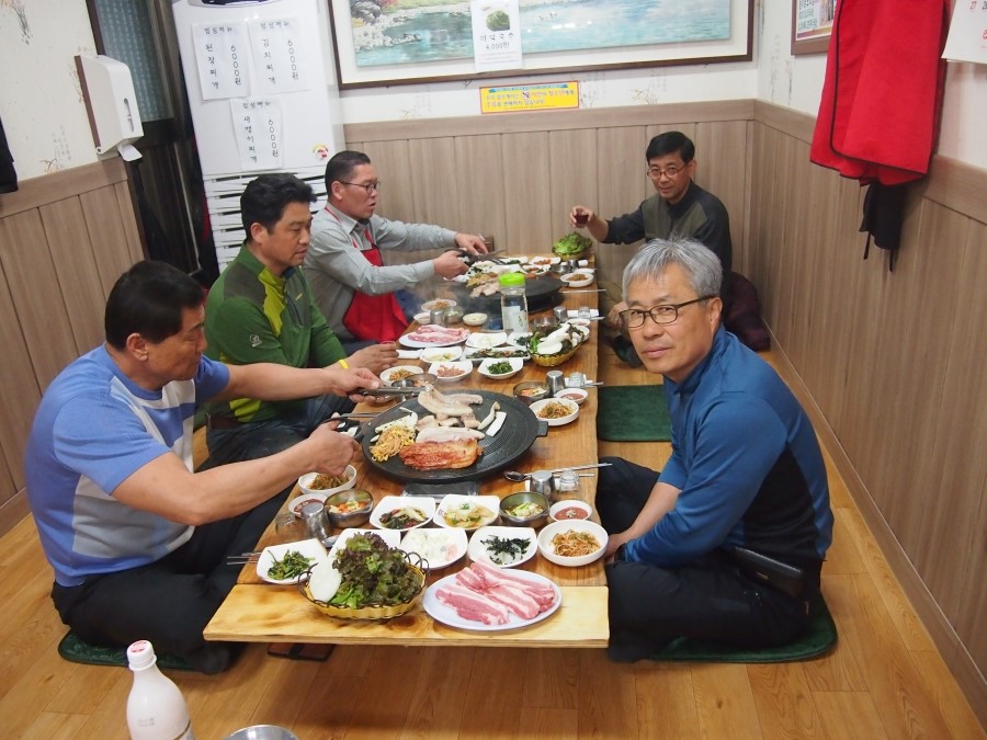 행운삼겹살버섯찌개 이미지