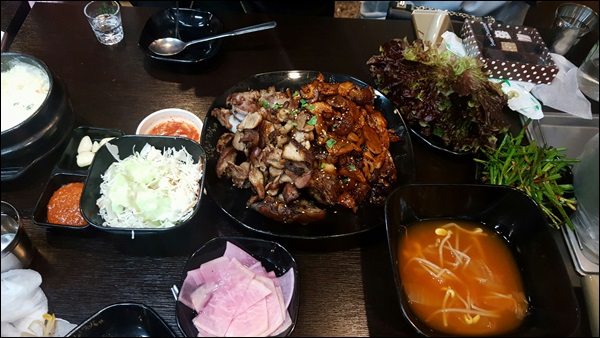 불불이족발 이미지