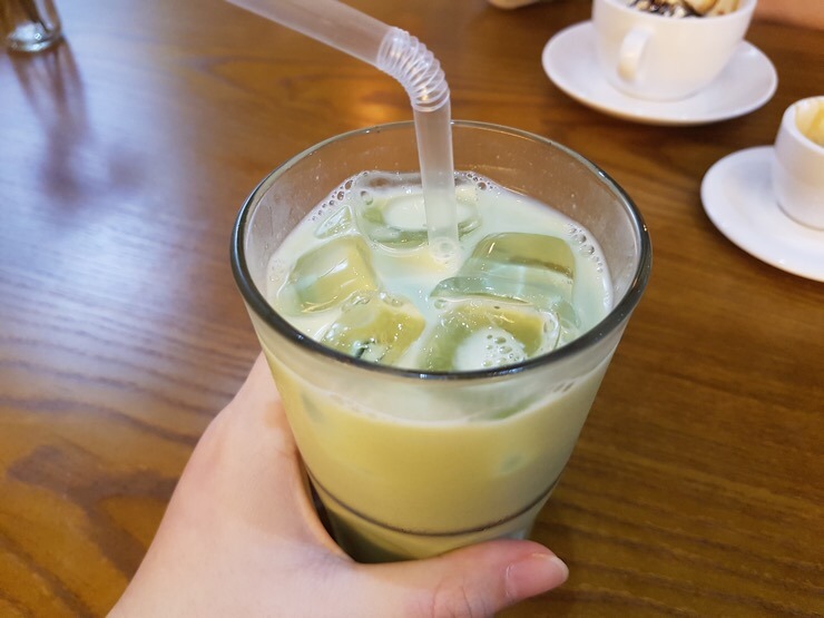 카페에뚜알 이미지