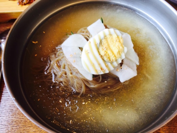 육쌈냉면 이미지