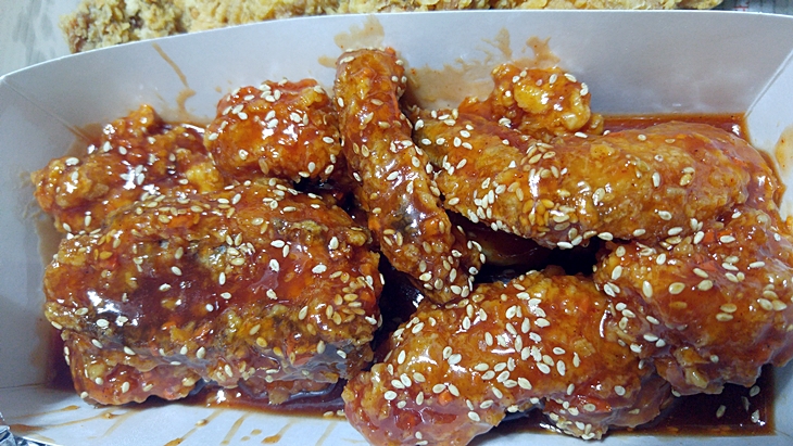 반반치킨 이미지