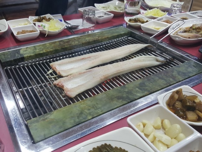 힘이불끈장어 이미지
