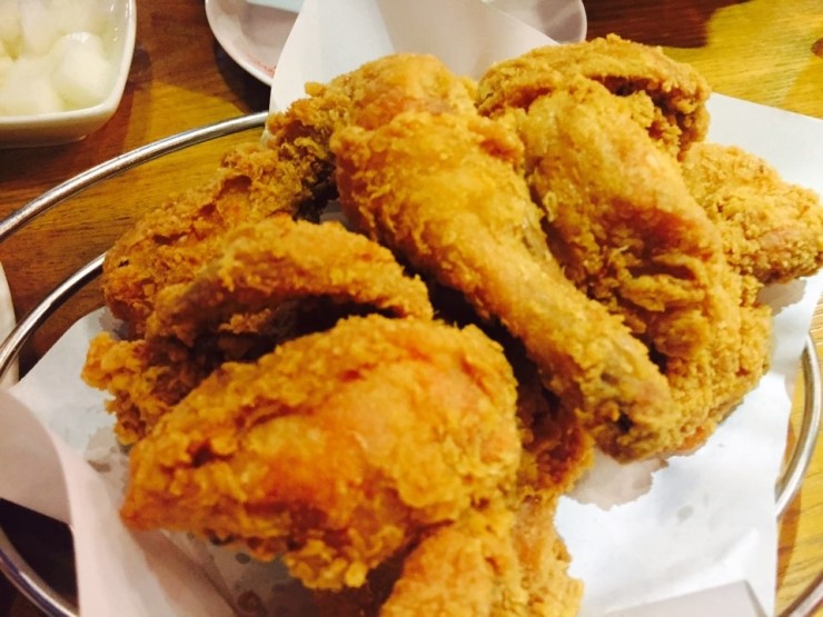 비비큐치킨 이미지