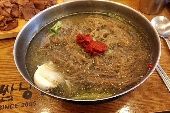 육쌈냉면 이미지