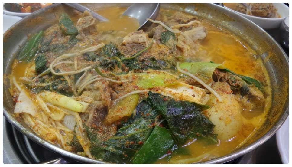 원조 뼈다귀 해장국 이미지