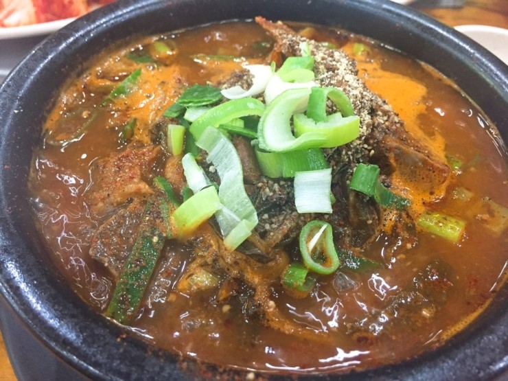 장터뼈다귀 이미지