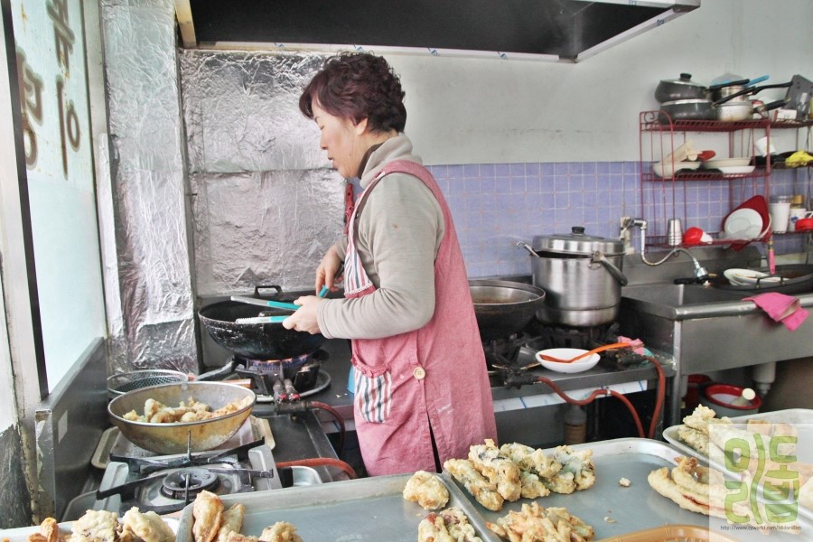 동네떡볶이 이미지