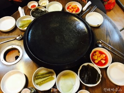 춘천무쇠닭갈비유황오리 이미지
