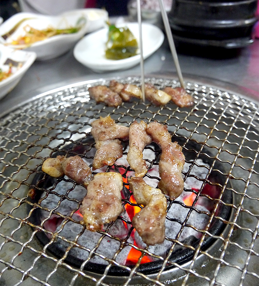 행복한사람들뒷고기숯불구이 이미지