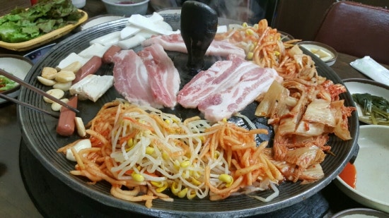 돌쇠 솥뚜껑 이미지