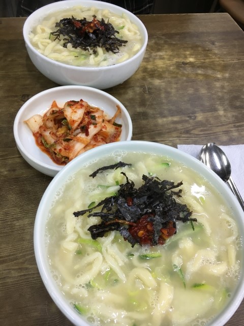 손칼국수 이미지