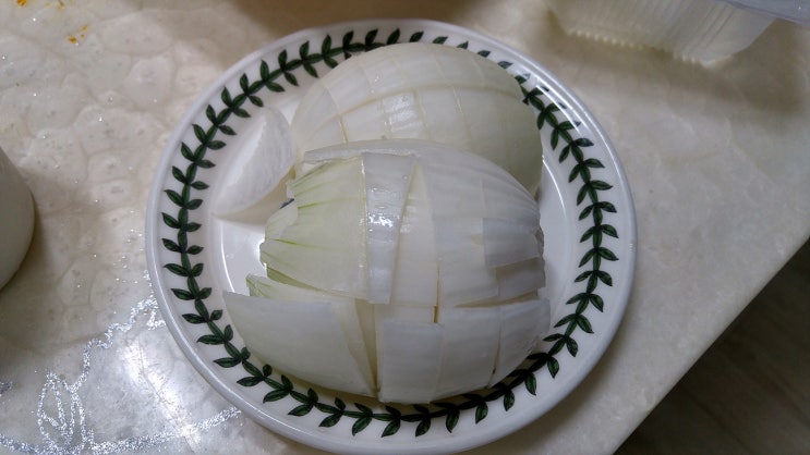 훼미리통닭 이미지