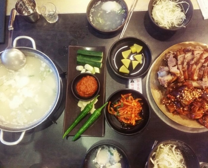 더오향족발 이미지