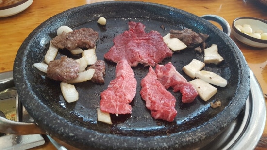 우렁찬명품한우정육점식당 이미지