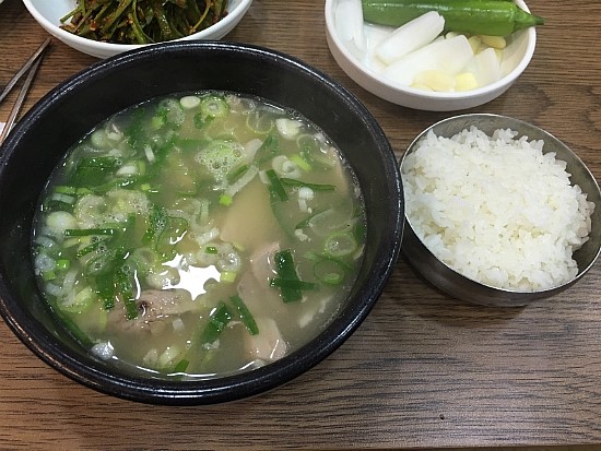 부산돼지국밥 이미지