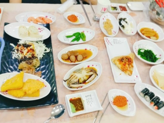 복돼지삼형제 이미지