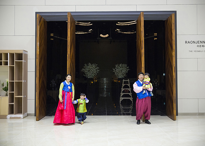 연리지한복 이미지