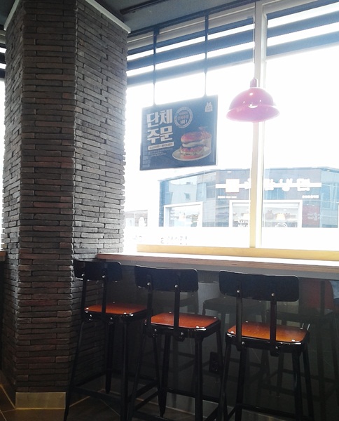 맘스터치예산 이미지