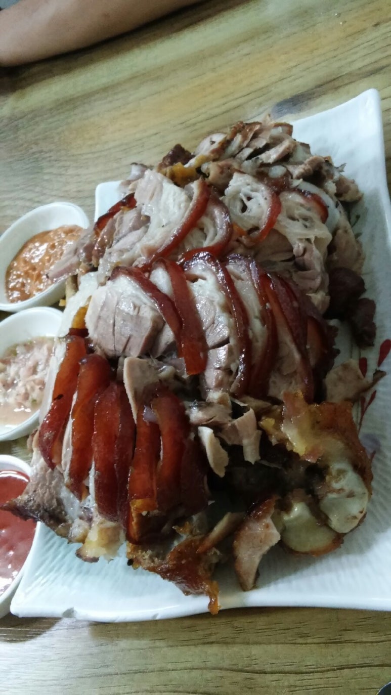 꿀꿀이족발집 이미지