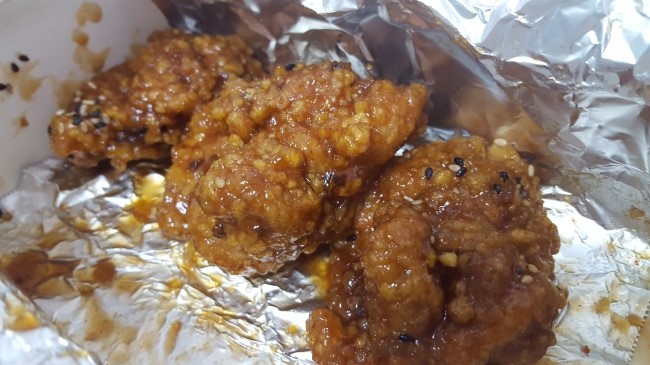 쌀통닭 이미지
