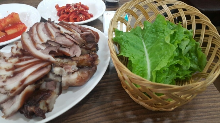 꿀꿀이족발집 이미지
