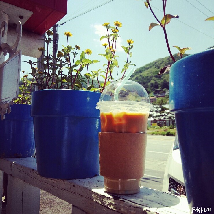 커피홀릭 이미지
